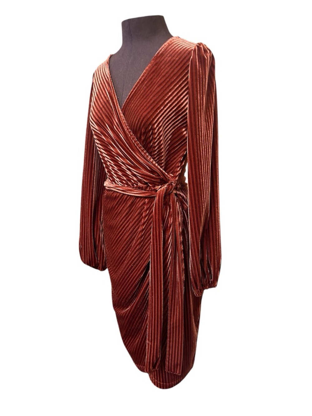 Vintage-style Copper Brown Velvet Dress with Long Sleeves and Belt Tie